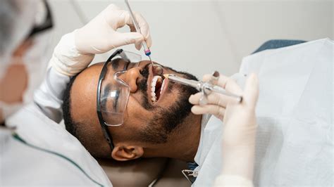 what does a dentist do with a bad tooth figgerits